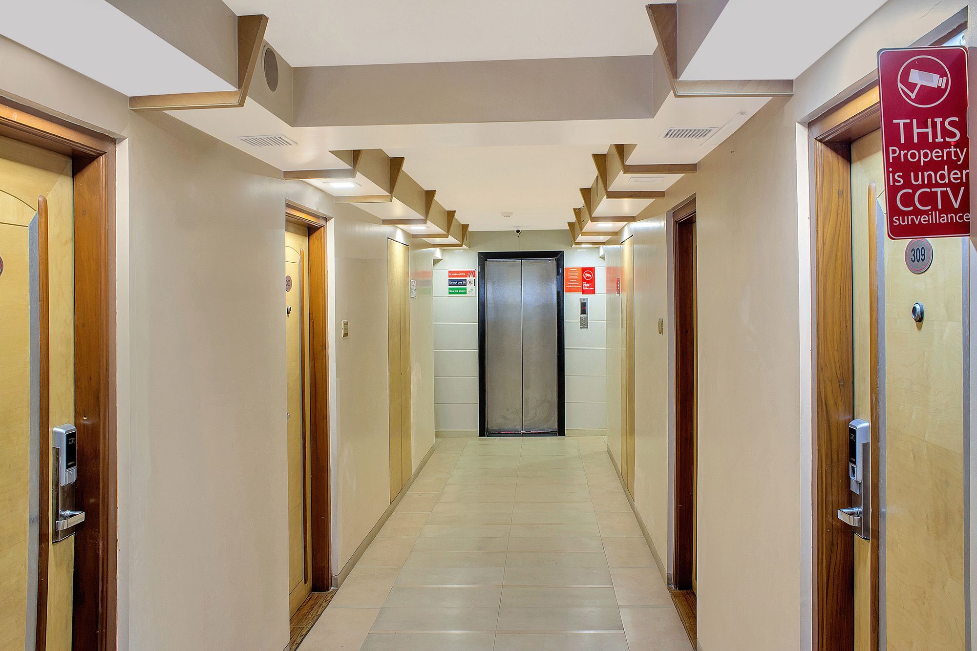 Oyo 11089 Hotel Deccan 8 ปูเน่ ภายนอก รูปภาพ
