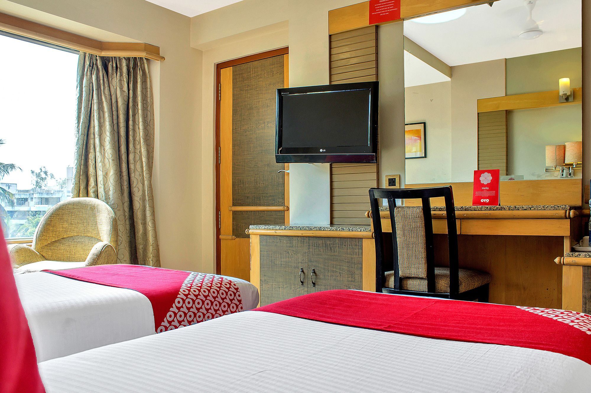 Oyo 11089 Hotel Deccan 8 ปูเน่ ภายนอก รูปภาพ